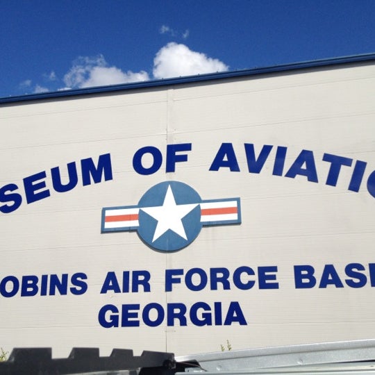 Das Foto wurde bei Museum of Aviation von Jym F. am 9/9/2012 aufgenommen