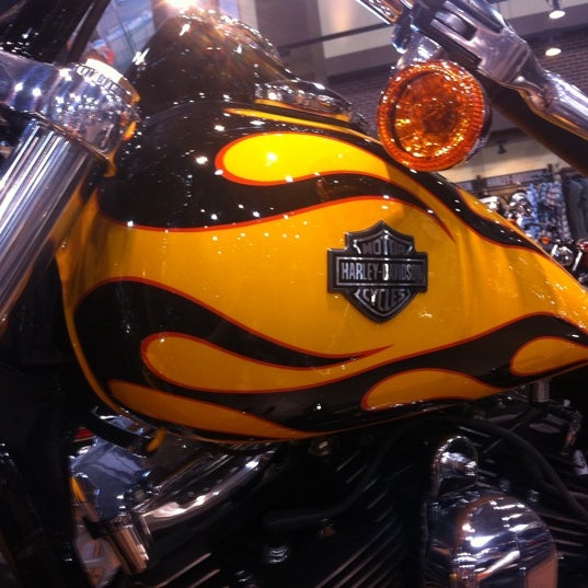 Foto tirada no(a) Maverick Harley-Davidson por Lewis B. em 4/18/2011