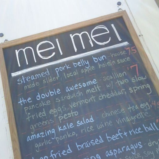 รูปภาพถ่ายที่ Mei Mei Street Kitchen โดย Lei Ann เมื่อ 5/20/2012