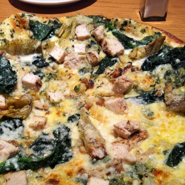 California Pizza Kitchen Paramus, NJ