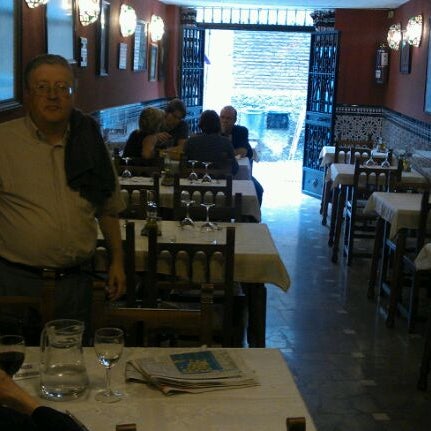 Foto tirada no(a) Restaurante Bar León por Joaquin L. em 6/2/2011