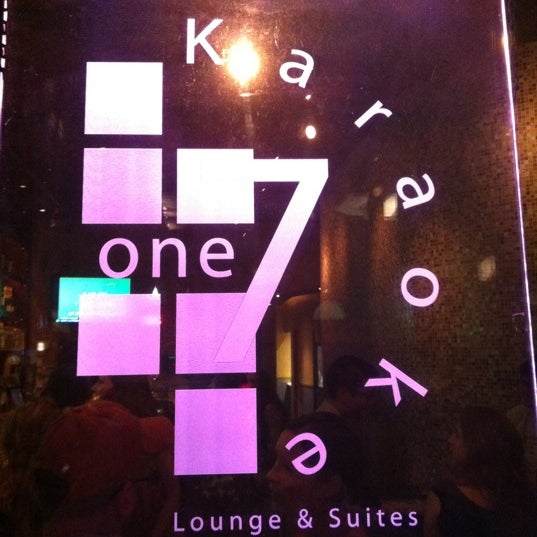 6/19/2011 tarihinde ✨#IamRomdelacrème✨ziyaretçi tarafından Karaoke One 7'de çekilen fotoğraf