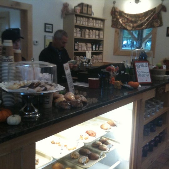 10/2/2011에 Lindsay U.님이 Red Barn Coffee At Angel&#39;s Cafe에서 찍은 사진