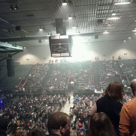 รูปภาพถ่ายที่ The DeltaPlex Arena โดย Amanda D. เมื่อ 11/4/2011