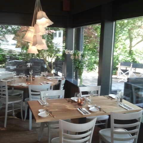 6/10/2012 tarihinde Ben V.ziyaretçi tarafından Restaurant Parck'de çekilen fotoğraf