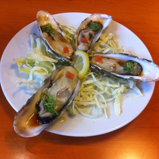 Foto diambil di Sushi Itoga oleh Muerta R. pada 6/1/2011