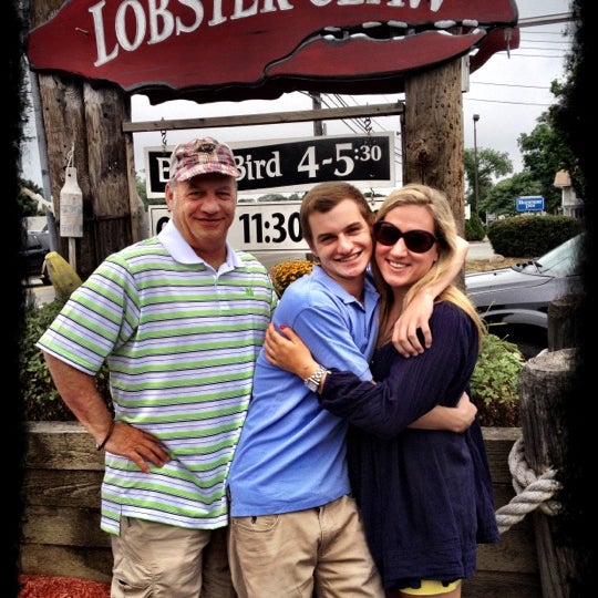7/28/2012 tarihinde Hunt W.ziyaretçi tarafından The Lobster Claw'de çekilen fotoğraf