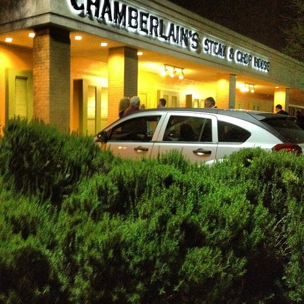 Снимок сделан в Chamberlain&#39;s Steak &amp; Chop House пользователем Jim W. 3/29/2012