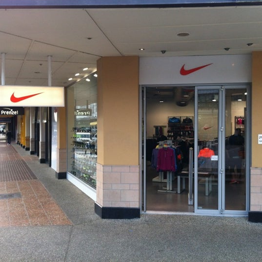 nike store botany