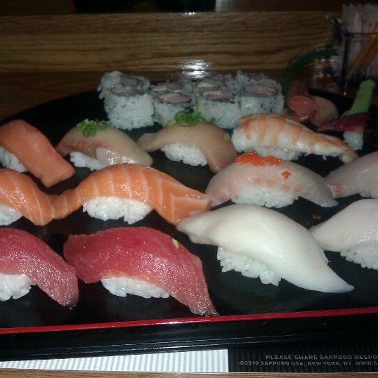 Foto scattata a Yashi Sushi da Kevin il 10/22/2011