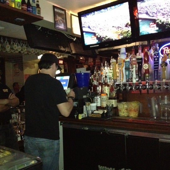 Снимок сделан в The Happy Ending Bar &amp; Restaurant пользователем Debbie L. 6/16/2012