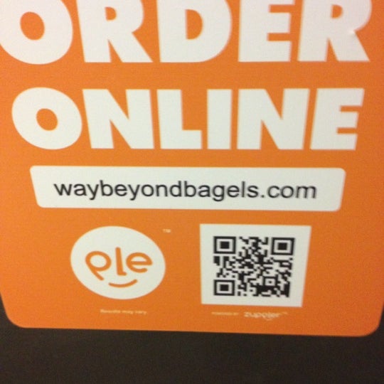 Foto tirada no(a) Way Beyond Bagels por Erica K. em 4/18/2012