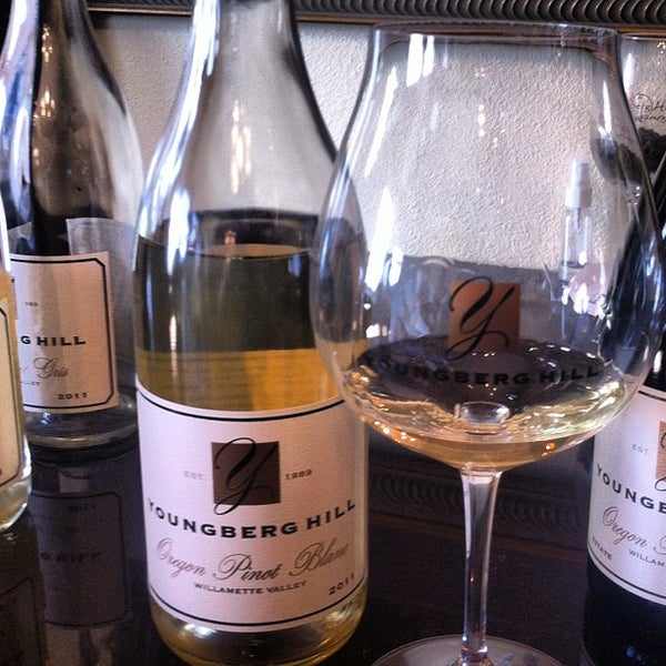 8/16/2012 tarihinde Wine H.ziyaretçi tarafından Youngberg Hill'de çekilen fotoğraf