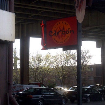 3/20/2012 tarihinde Dawn H.ziyaretçi tarafından Carbon Live Fire Mexican Grill'de çekilen fotoğraf