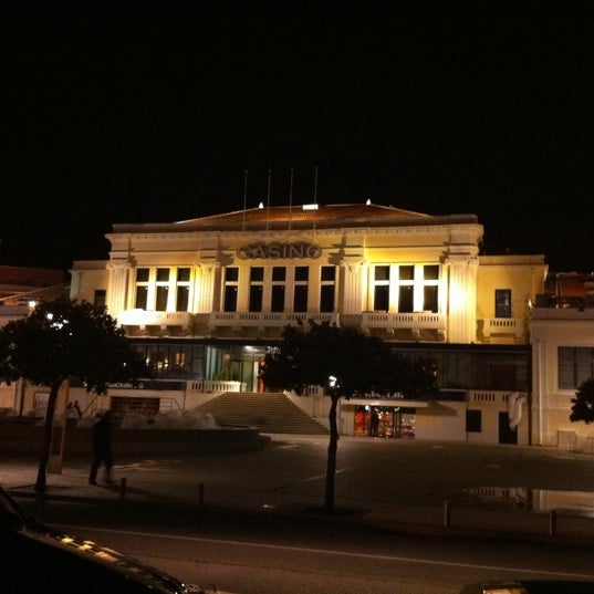11/19/2011 tarihinde Xavier C.ziyaretçi tarafından Casino da Póvoa'de çekilen fotoğraf