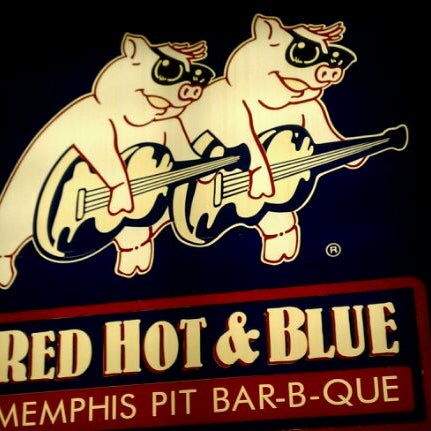 Photo taken at Red Hot &amp; Blue  -  Barbecue, Burgers &amp; Blues by Mark R. on 11/27/2011
