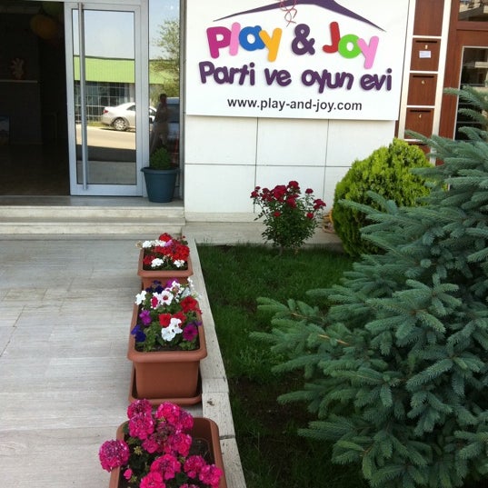 รูปภาพถ่ายที่ Play And Joy Parti Ve Oyun Evi โดย sebnem เมื่อ 6/16/2012