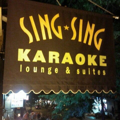 9/6/2012 tarihinde Akshay P.ziyaretçi tarafından Sing Sing Karaoke'de çekilen fotoğraf