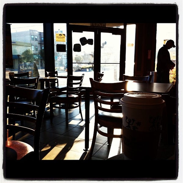 Photo taken at Peet&#39;s Coffee &amp; Tea by Malcolm J. on 6/7/2012