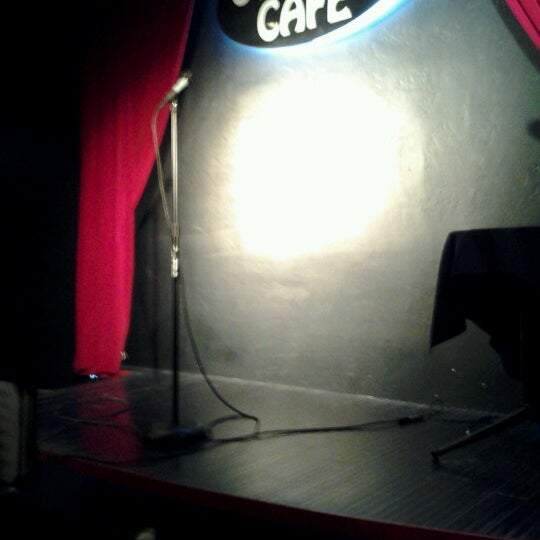 Foto tirada no(a) Comedy Cafe por Denise R. em 6/9/2012