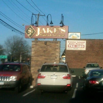 Foto tirada no(a) Jake&#39;s Steakhouse por David H. em 3/27/2012