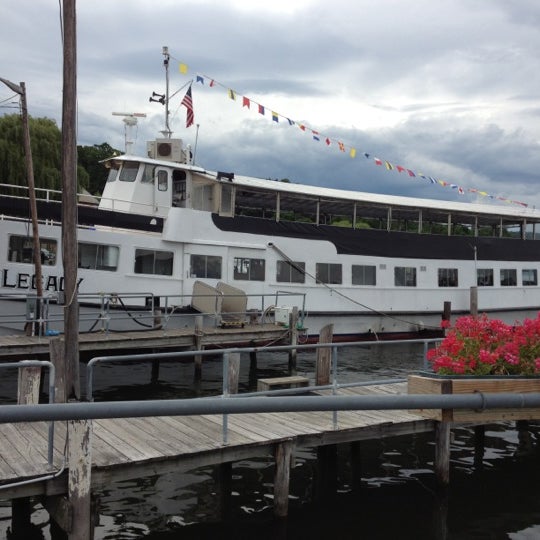 6/24/2012 tarihinde Jenziyaretçi tarafından Seneca Harbor Station'de çekilen fotoğraf