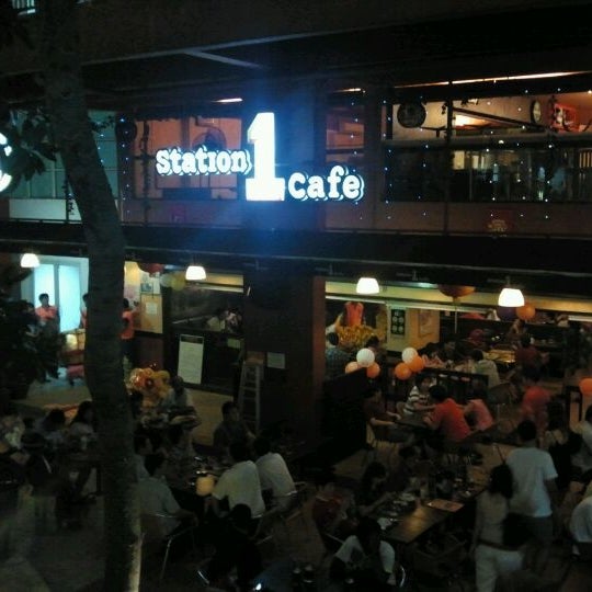 รูปภาพถ่ายที่ Station 1 Cafe โดย Joe C. เมื่อ 2/11/2012