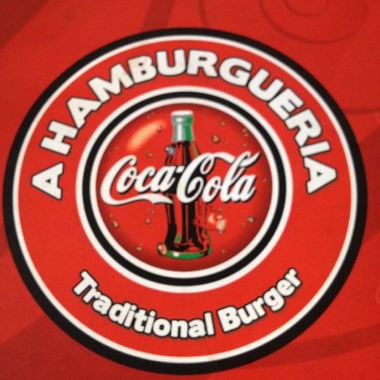 รูปภาพถ่ายที่ A Hamburgueria Coca-Cola โดย Tatiana L. เมื่อ 6/30/2012