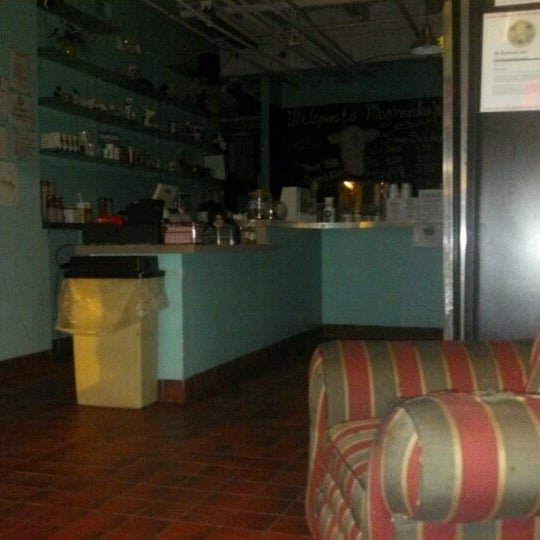 Photo taken at Moorenko&#39;s Ice Cream Cafe by John L. on 7/13/2012