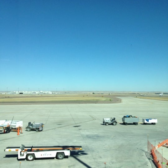9/7/2012 tarihinde Chip C.ziyaretçi tarafından Great Falls International Airport (GTF)'de çekilen fotoğraf