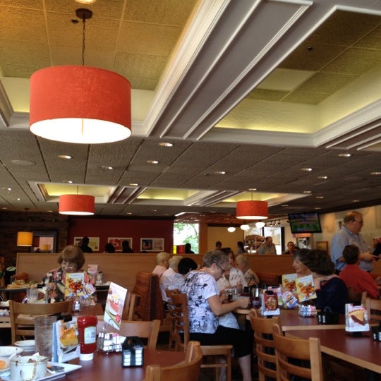 Bakers Square (Now Closed) East Bloomington 611 W 98th St