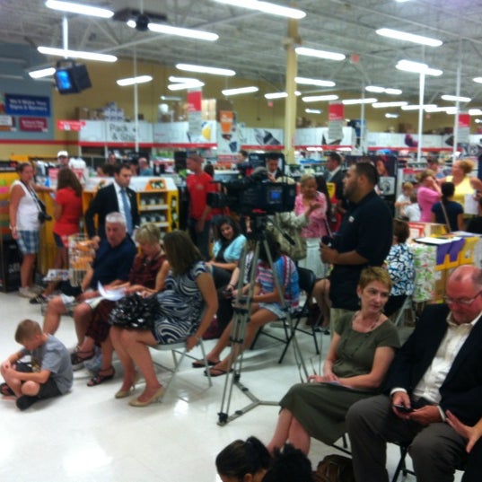 Office Depot Allentown'da Ofis Gereçleri Mağazası