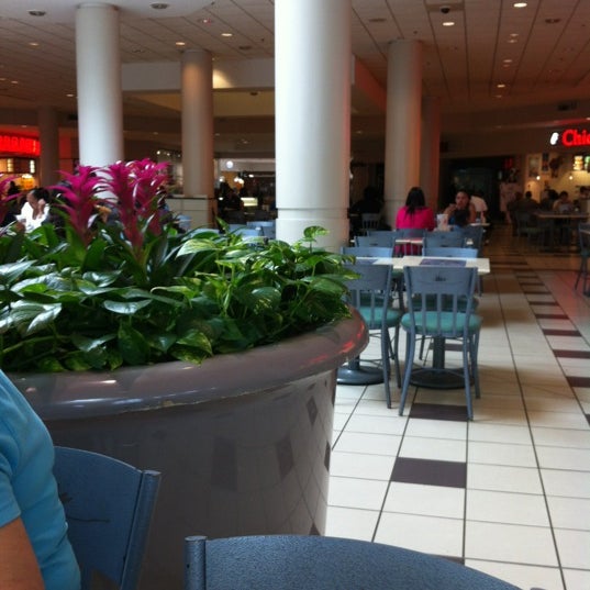 8/15/2012 tarihinde Armando J.ziyaretçi tarafından Southlake Mall'de çekilen fotoğraf