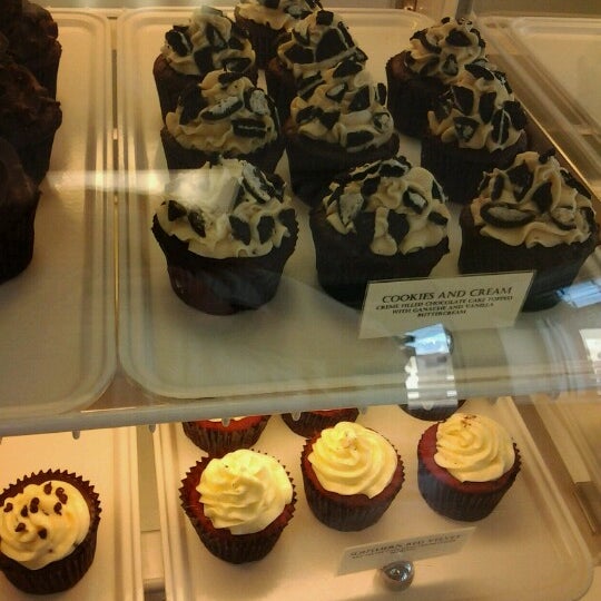 Taste & See Gourmet Cupcakes Cupcake Shop in Milford