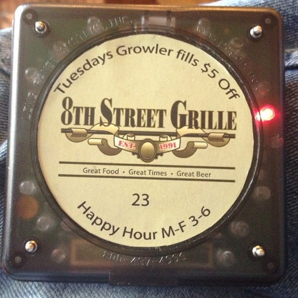 รูปภาพถ่ายที่ 8th Street Grille โดย Matt M. เมื่อ 7/16/2012