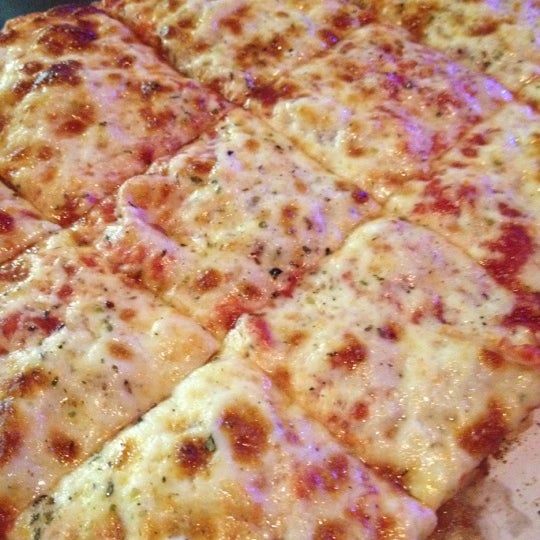 Emil's Sports Bar & Pizzeria Mundelein, IL