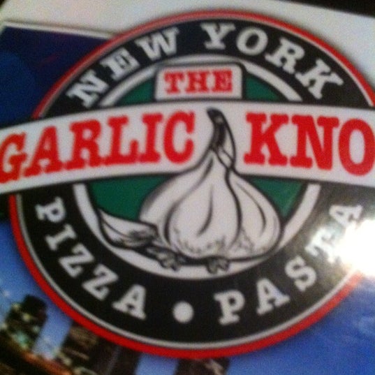 5/21/2012에 Steve O.님이 The Garlic Knot에서 찍은 사진