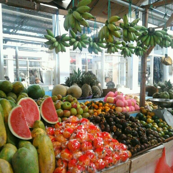 fresh market kota wisata