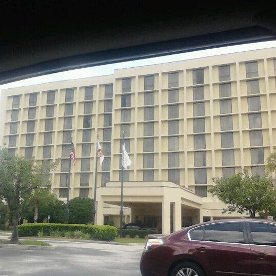 Foto scattata a Jacksonville Marriott da Donnie J. il 6/17/2012