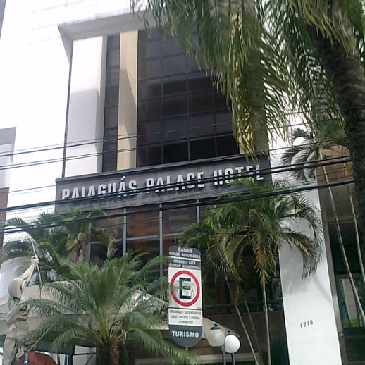 3/9/2012 tarihinde Denise N.ziyaretçi tarafından Paiaguás Palace Hotel'de çekilen fotoğraf
