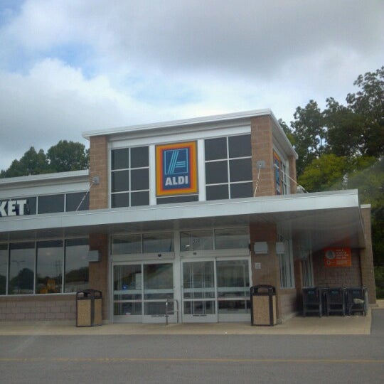 ALDI Grocery Store in Birmingham