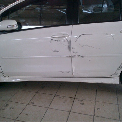 Photos at Ghia Trias Auto Body Paints Specialist - Pasar Minggu 