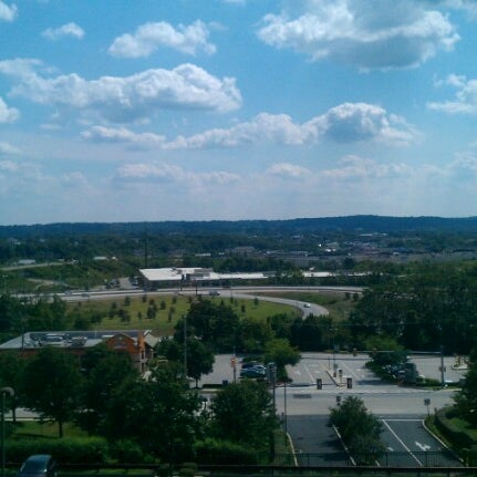 รูปภาพถ่ายที่ SpringHill Suites by Marriott Philadelphia Plymouth Meeting โดย 13 B. เมื่อ 8/13/2012