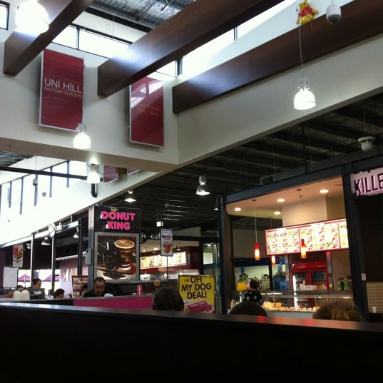 DFO Uni Hill Outlet Mall in Bundoora