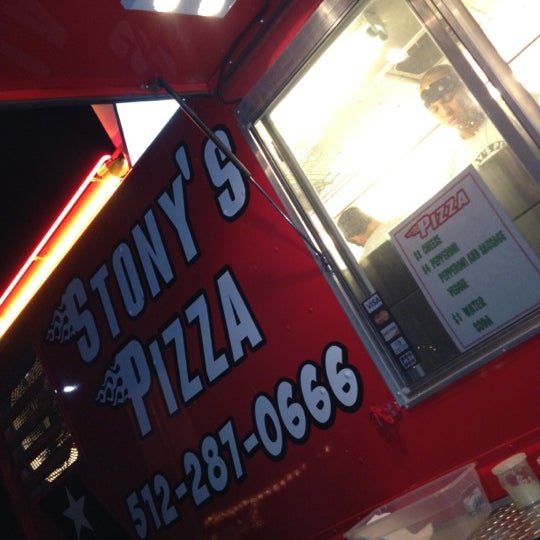Photo taken at Stony&#39;s Pizza Truck by ^v👿v^ on 8/11/2012