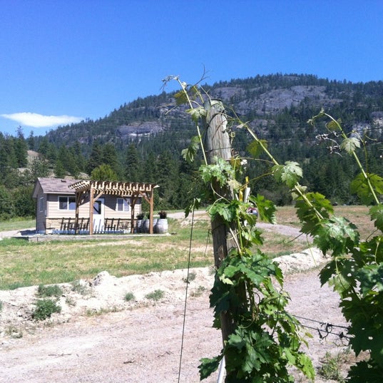 Foto tirada no(a) Painted Rock Estate Winery por Rob M. em 7/8/2012