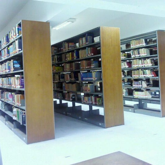 Photo taken at BCZM - Biblioteca Central Zila Mamede by Ana Paula S. on 3/10/2012
