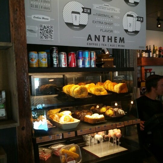 Foto tomada en Anthem Coffee &amp; Tea  por rick el 8/5/2012
