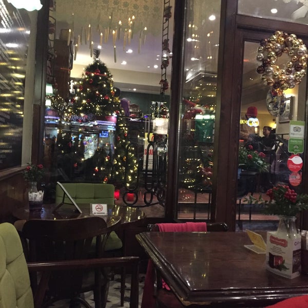 12/25/2015にGがCafé des Cafésで撮った写真