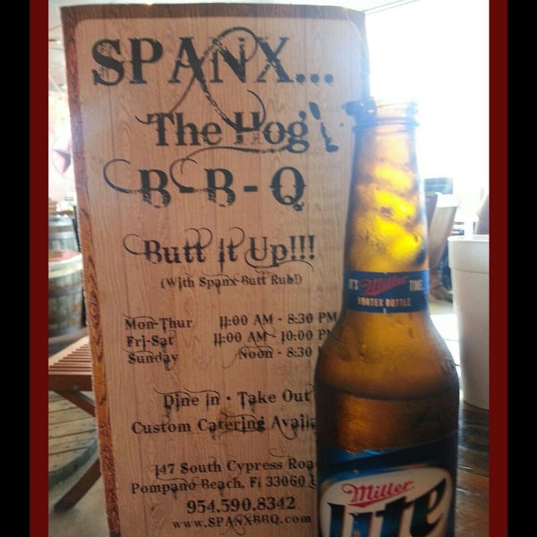 Foto tirada no(a) Spanx The Hog BBQ por Megan S. em 4/6/2013